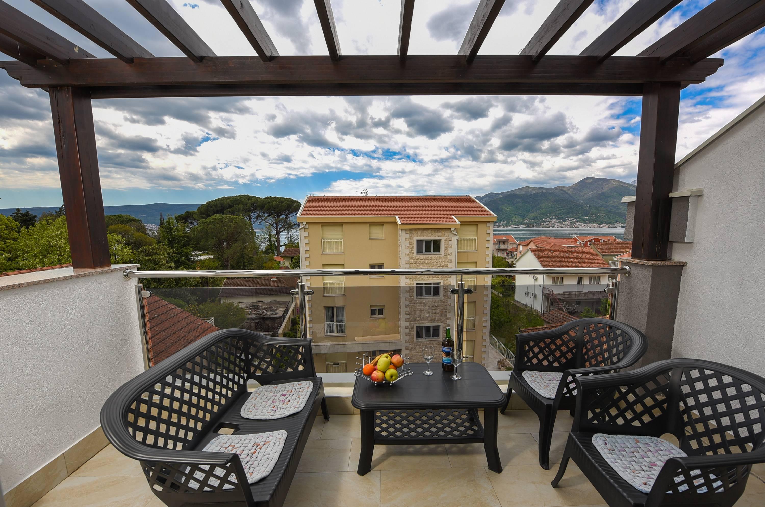 Sea Point Apart Hotel Tivat Ngoại thất bức ảnh