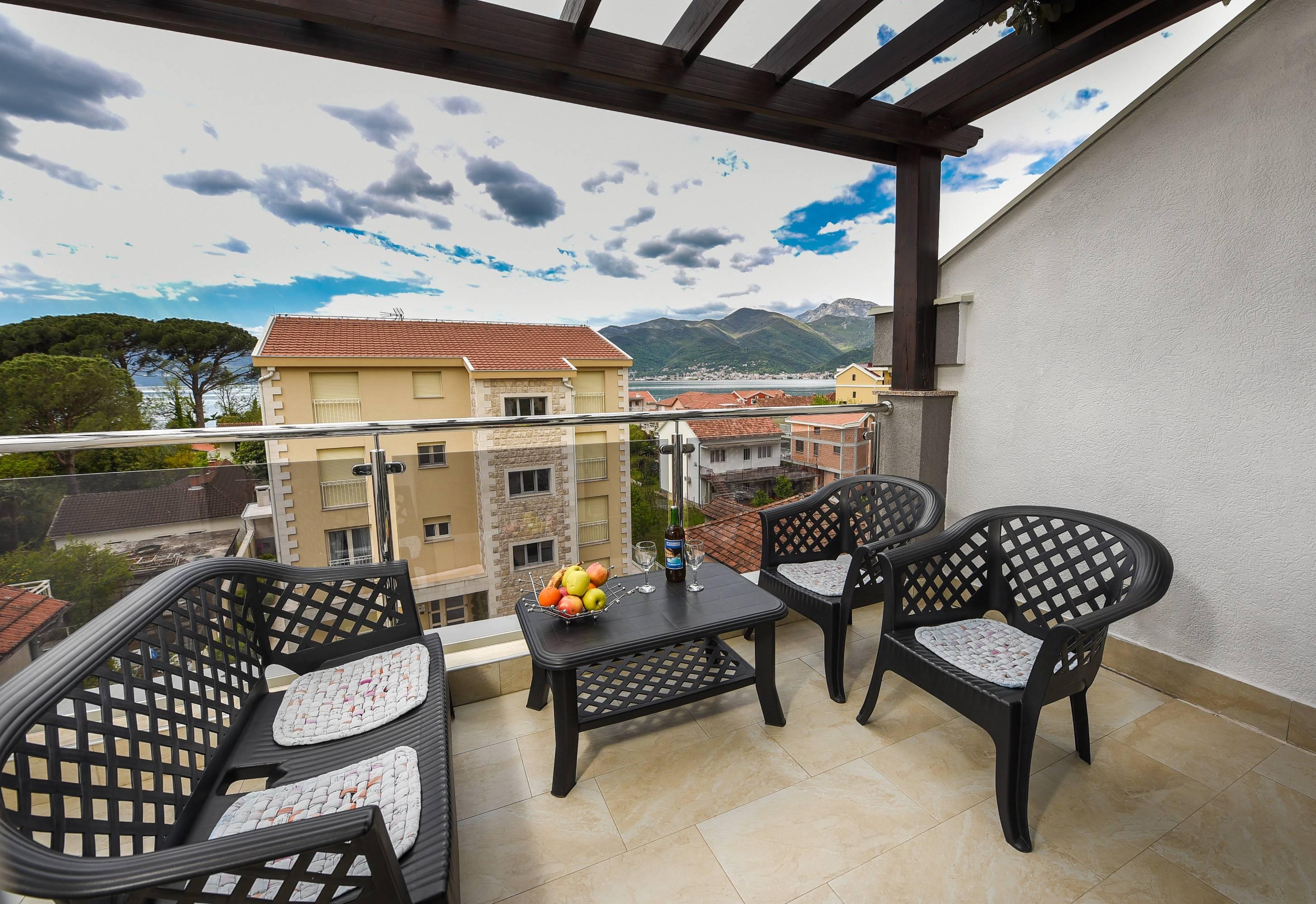 Sea Point Apart Hotel Tivat Ngoại thất bức ảnh