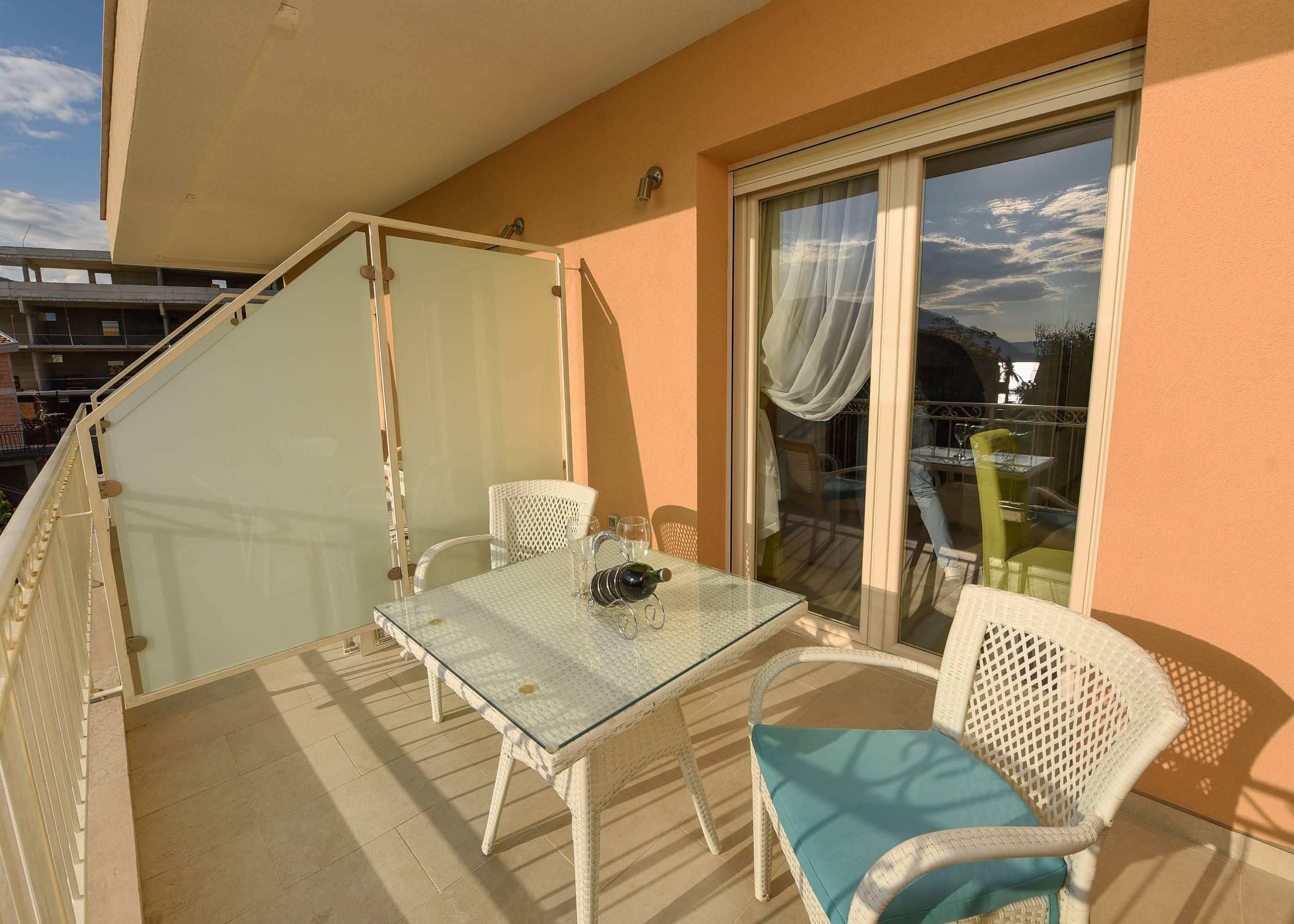 Sea Point Apart Hotel Tivat Ngoại thất bức ảnh