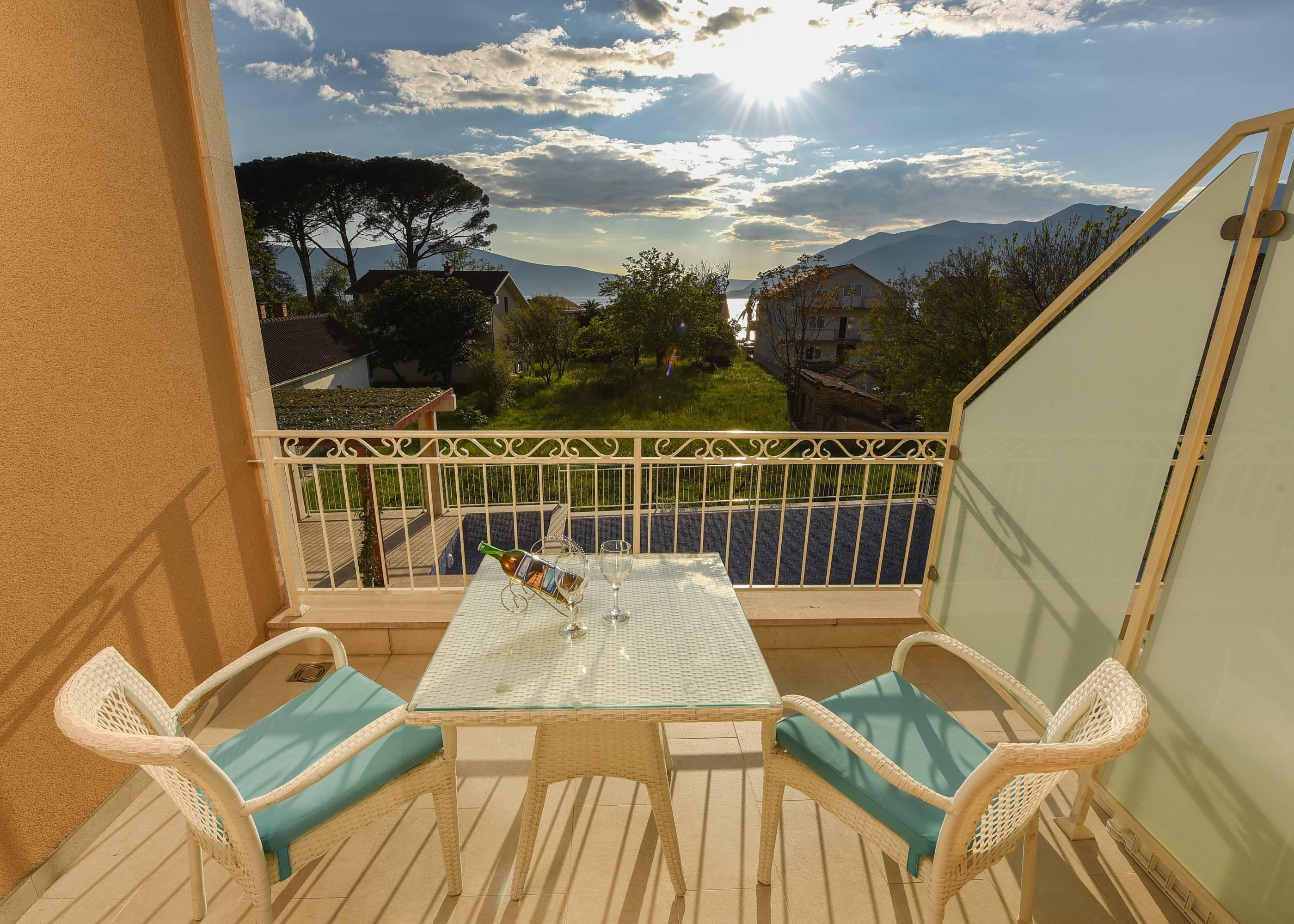 Sea Point Apart Hotel Tivat Ngoại thất bức ảnh