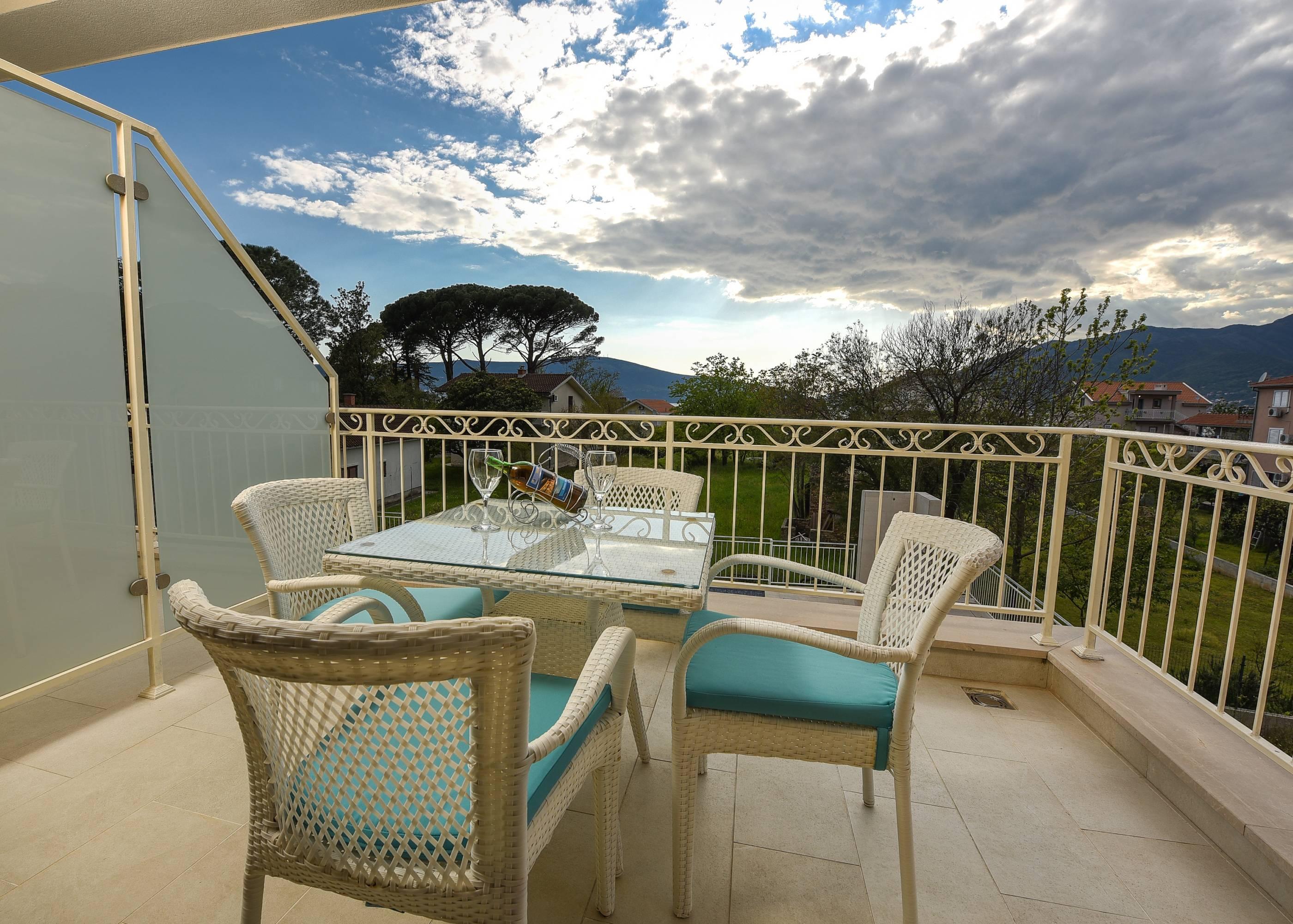 Sea Point Apart Hotel Tivat Ngoại thất bức ảnh