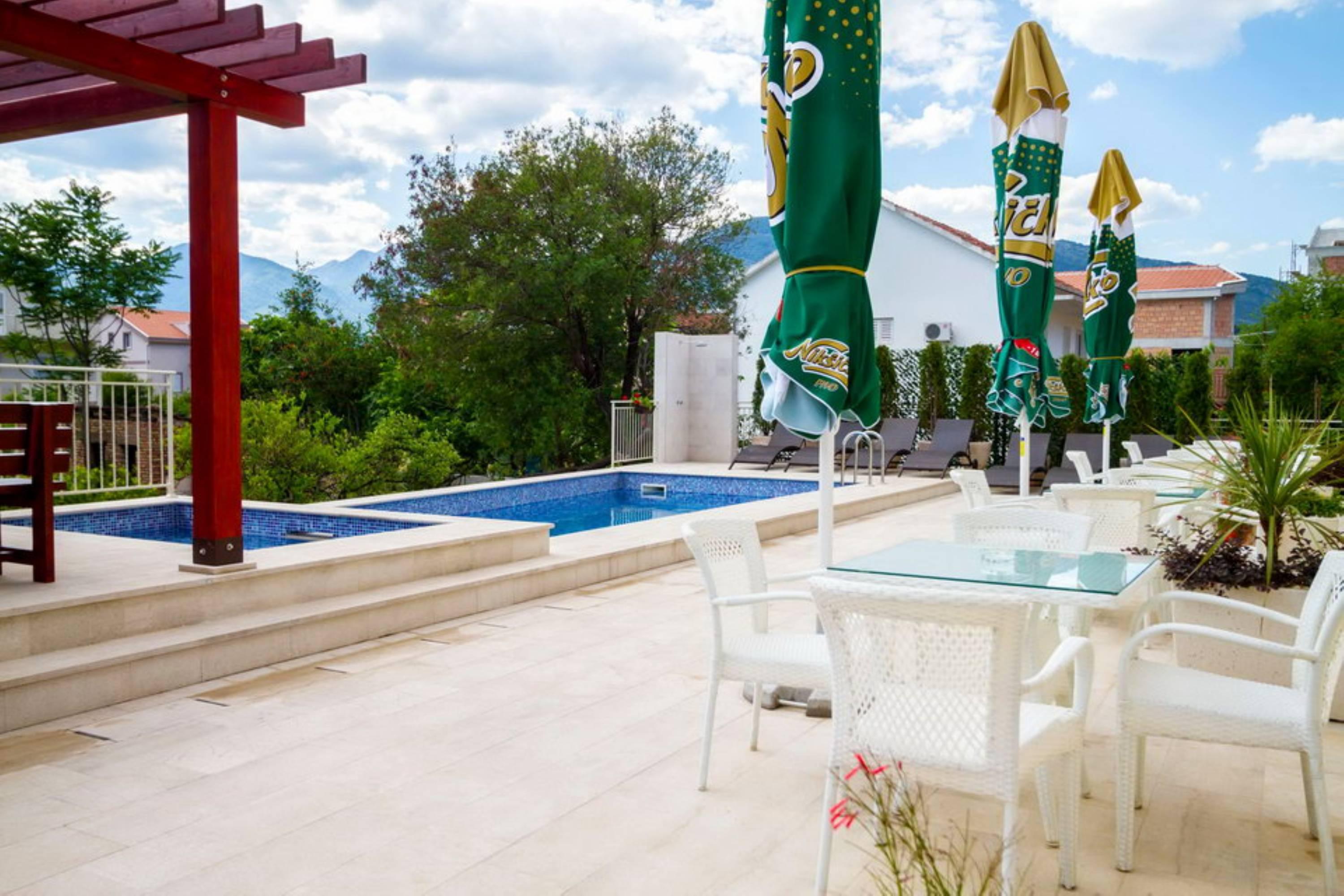 Sea Point Apart Hotel Tivat Ngoại thất bức ảnh