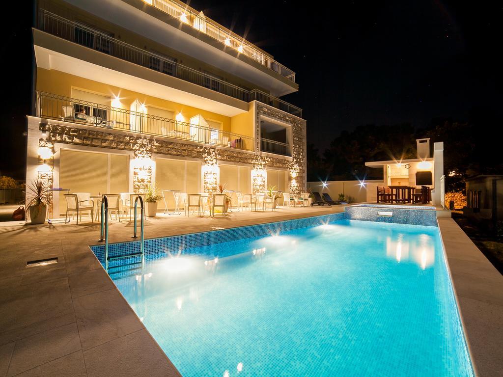 Sea Point Apart Hotel Tivat Ngoại thất bức ảnh