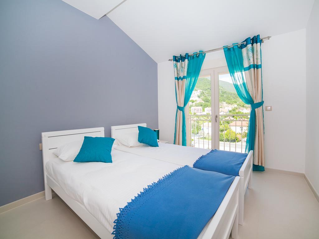 Sea Point Apart Hotel Tivat Ngoại thất bức ảnh