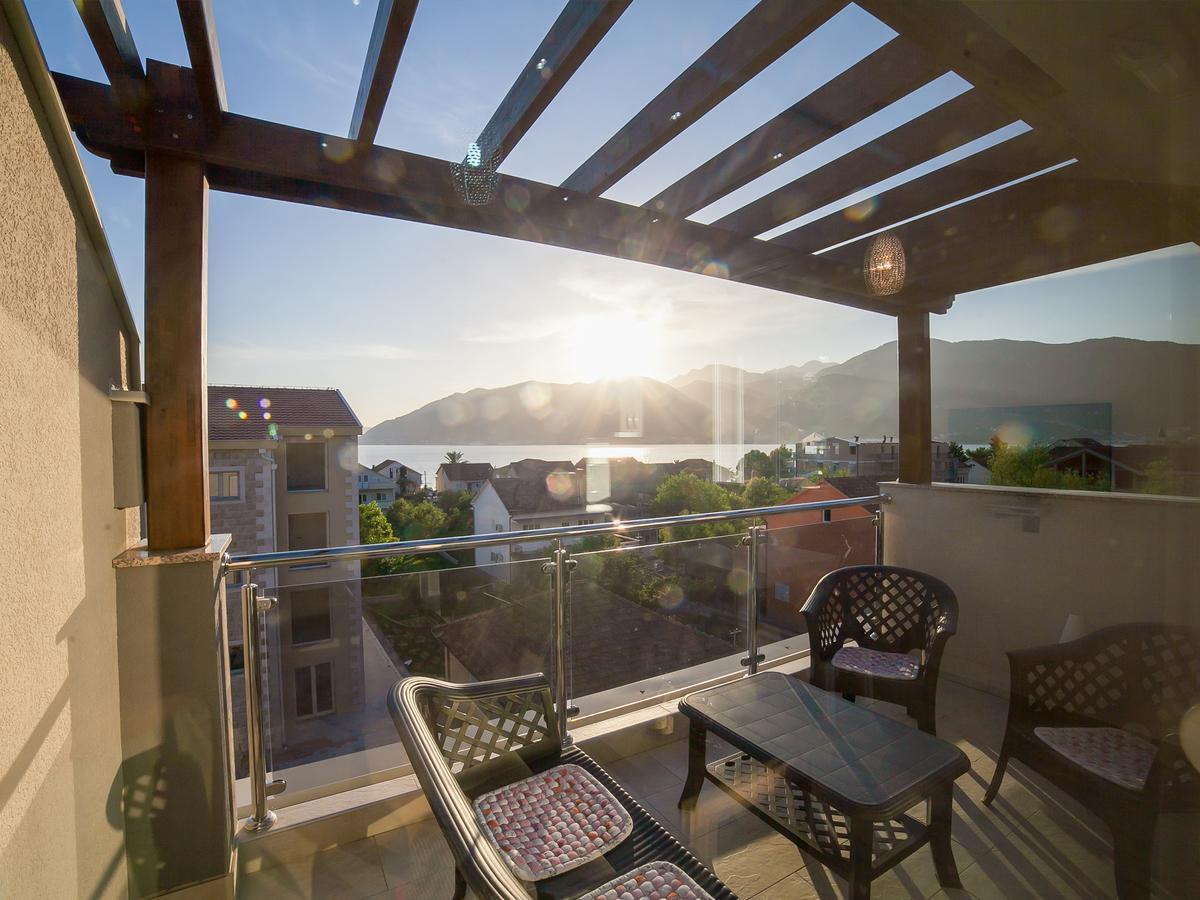 Sea Point Apart Hotel Tivat Ngoại thất bức ảnh
