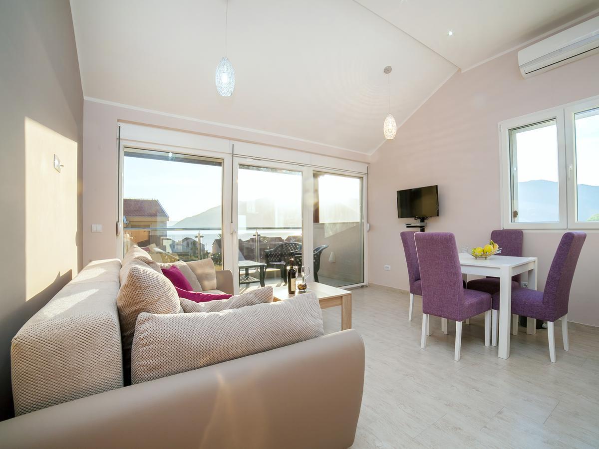 Sea Point Apart Hotel Tivat Ngoại thất bức ảnh