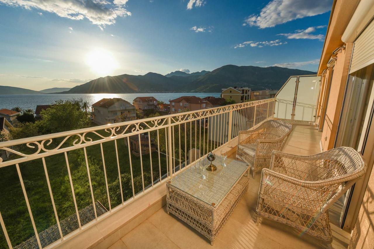 Sea Point Apart Hotel Tivat Ngoại thất bức ảnh