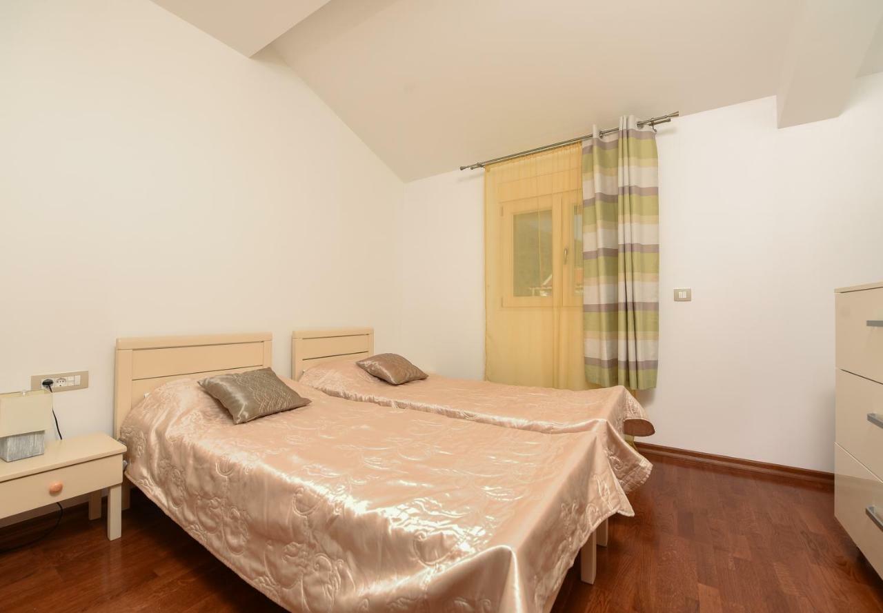 Sea Point Apart Hotel Tivat Ngoại thất bức ảnh
