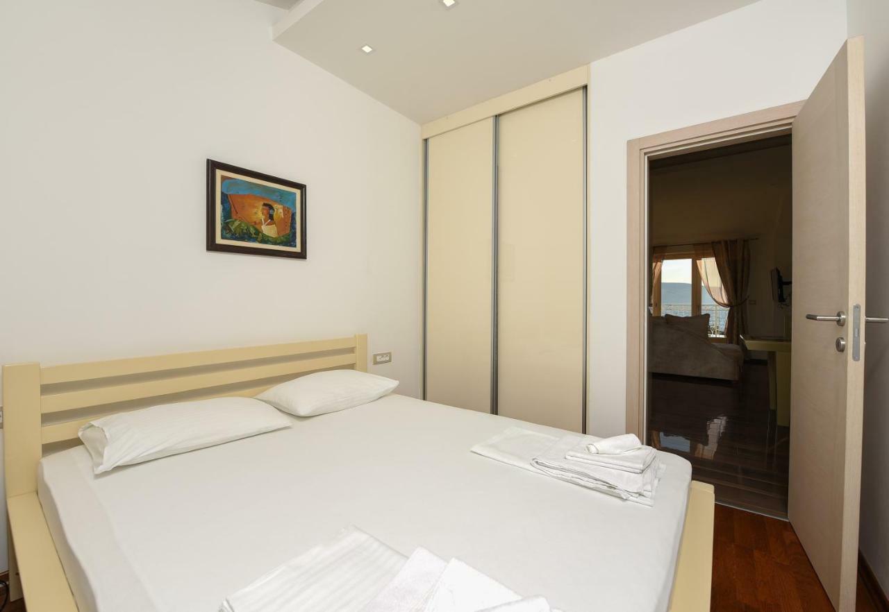 Sea Point Apart Hotel Tivat Ngoại thất bức ảnh