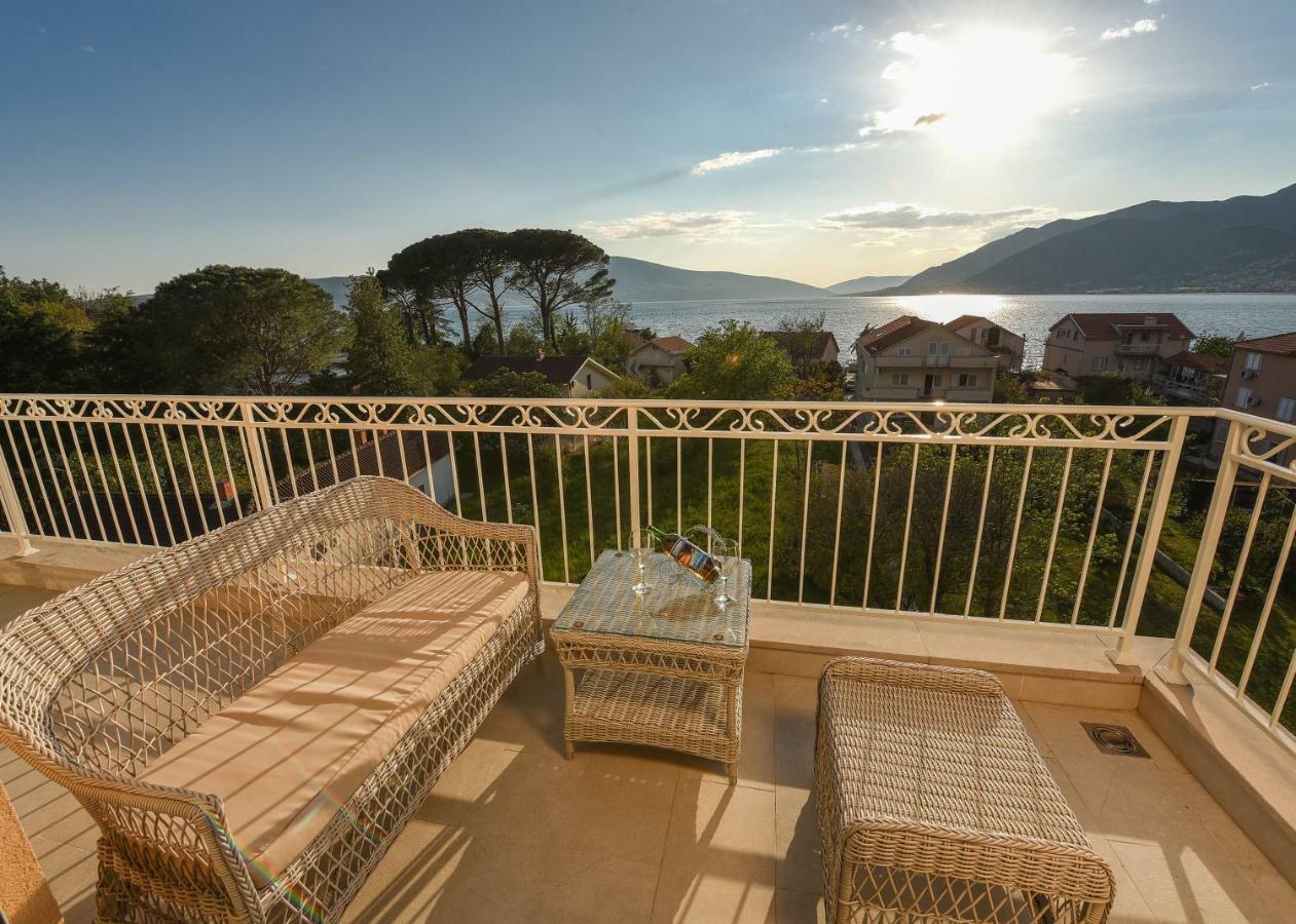 Sea Point Apart Hotel Tivat Ngoại thất bức ảnh